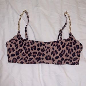 WEWOREWHAT chain strap leopard bikini top